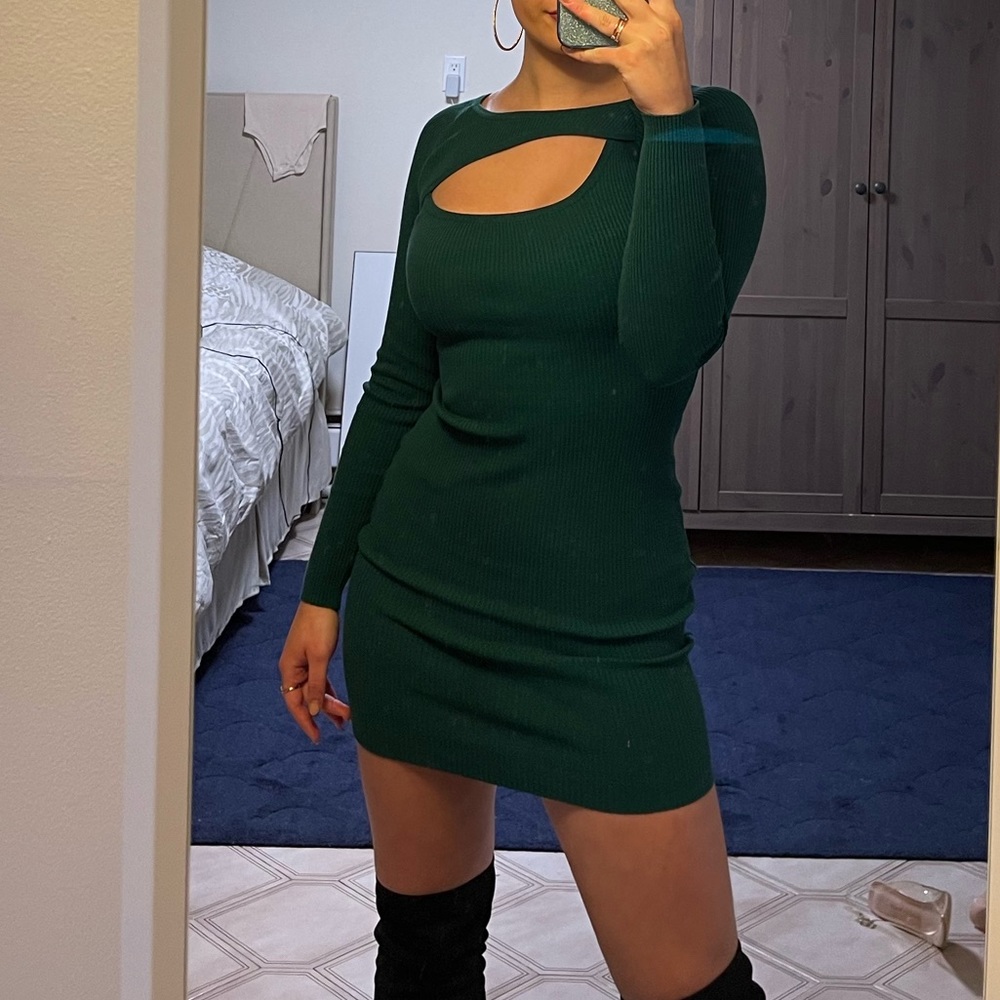 Green Long sleeves dress